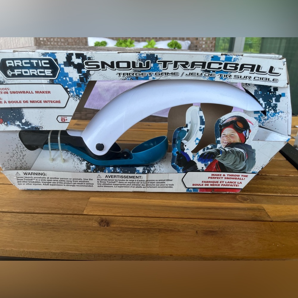Wham-O Artic Force Snow Tracball Snowball Maker Make Throw The Perfect Snowball